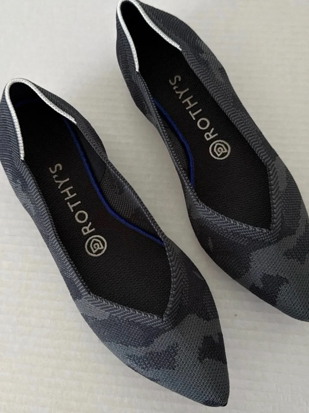 ROTHYS Women's Camo Pointed Toe Flats Shoes